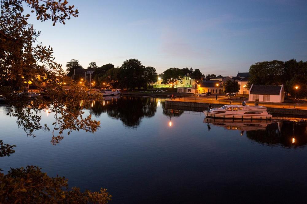 Hartley House B&B Carrick on Shannon Exteriör bild